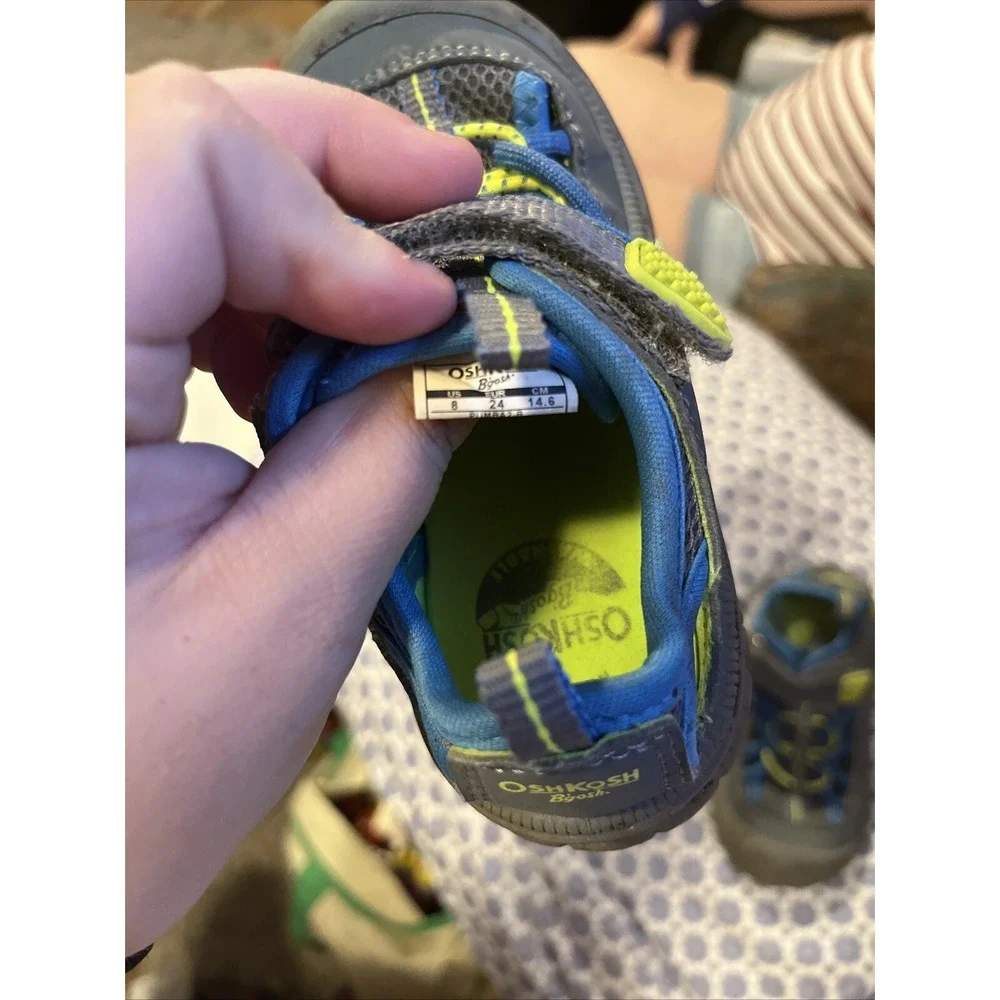 OshKosh B'gosh Water Hiking Shoes Size 8 Sandals Waterproof Slip On Toddler